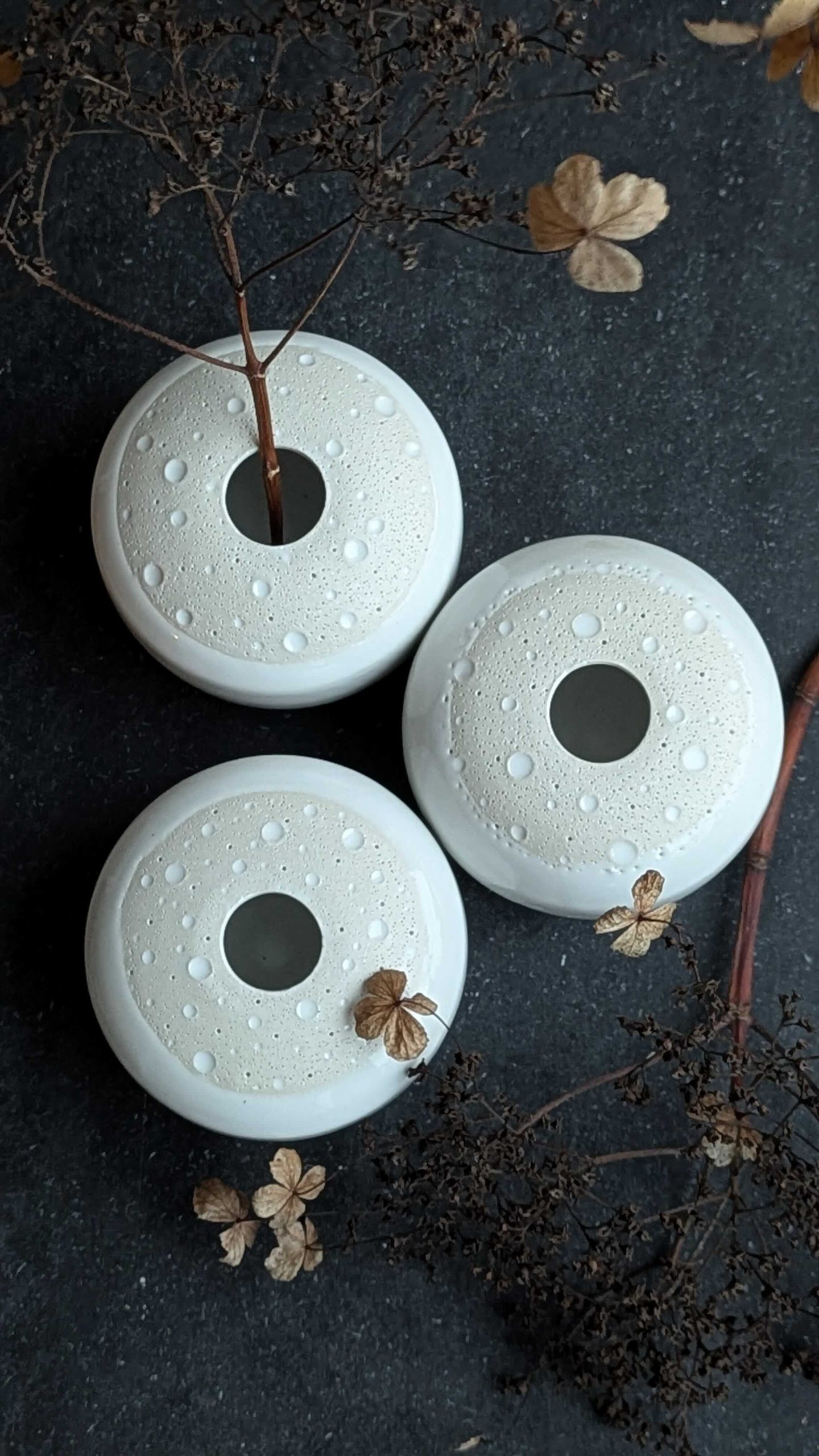 Bud vase - glossy white