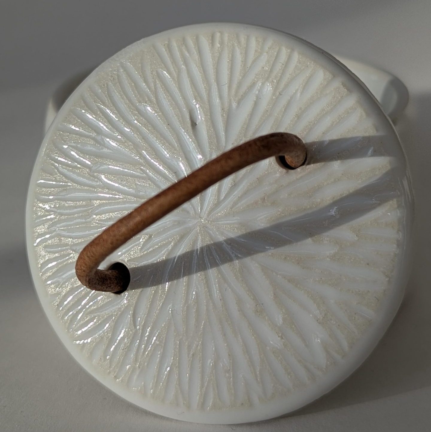 Carved - Glossy white (S) - Image 2