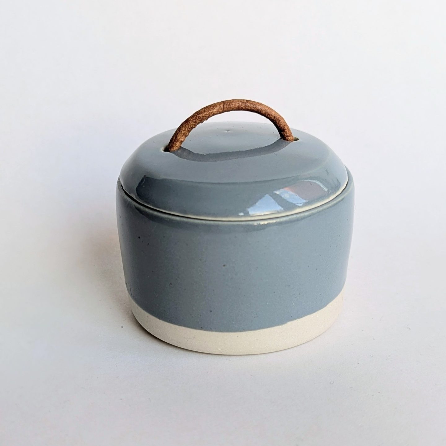 Glossy petroleum (S) - Image 4