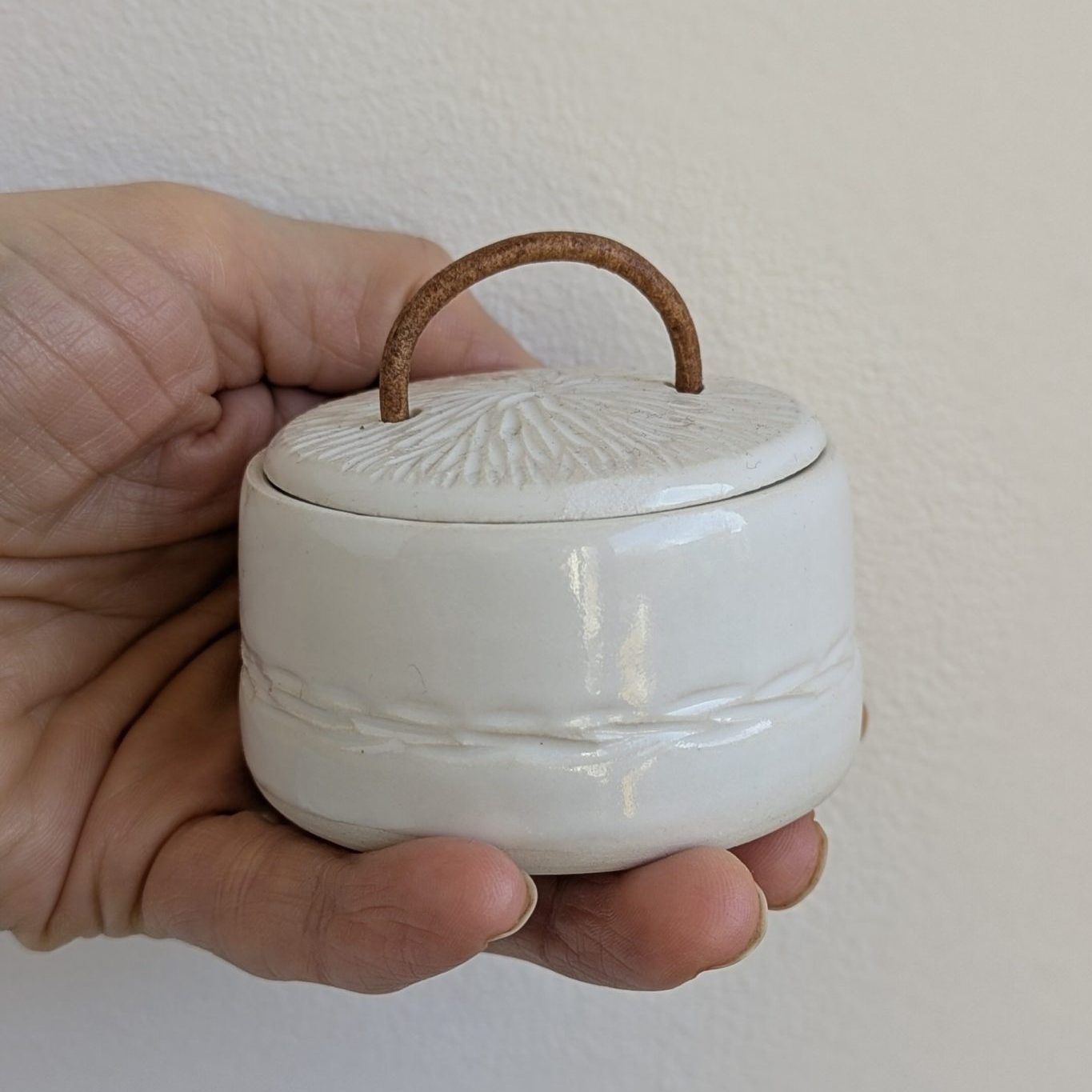 Carved - Glossy white (S)