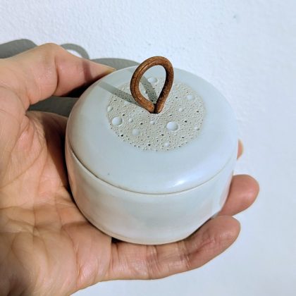 Lunar - Glossy white